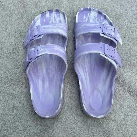 Women’s Size 9 Purple and  White Plastic Sandals - Picture 2 of 3